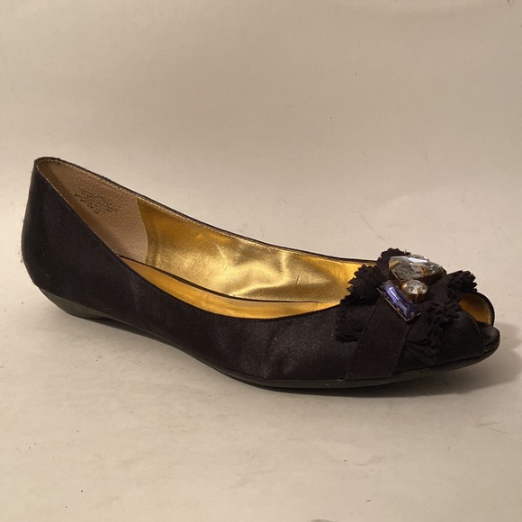 Nine West Open Toe Jeweled Black Satin Fabric Flats sz 9 M - Picture 3 of 8